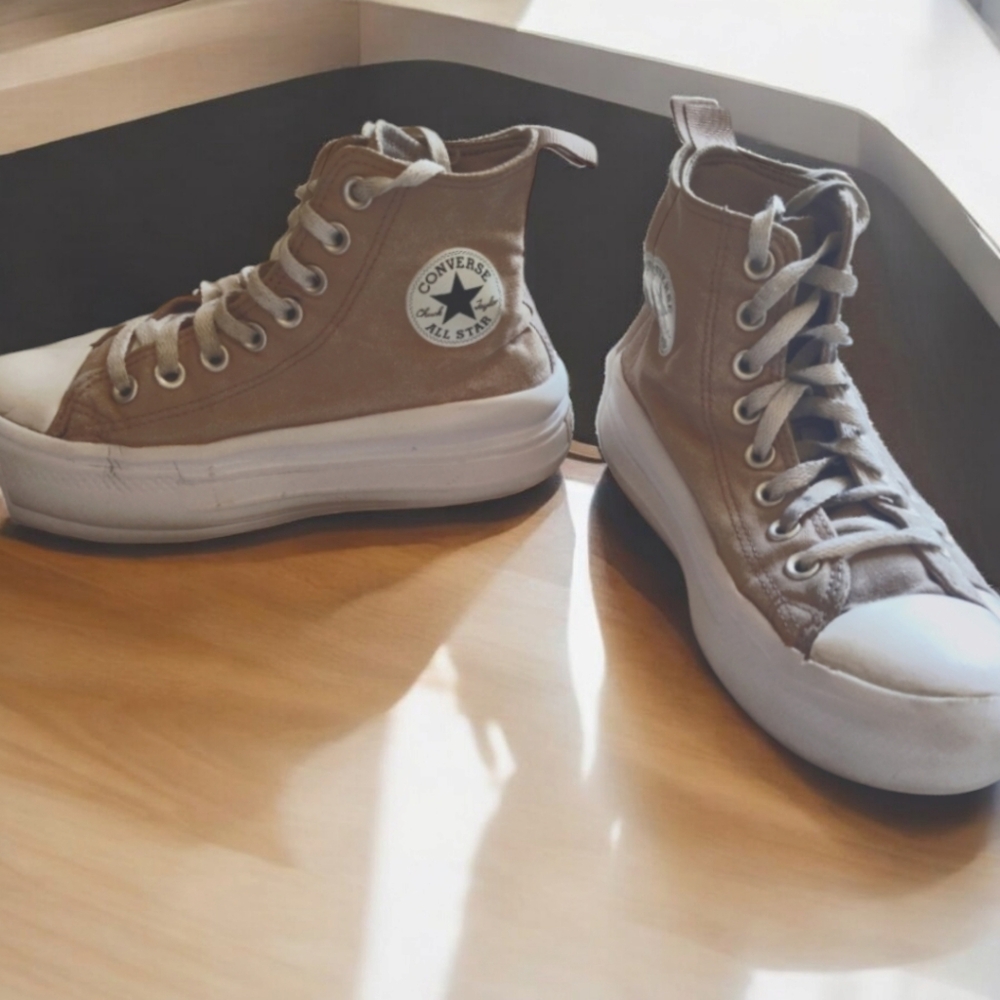 Women's/Kids Converse High Top Chuck Taylor